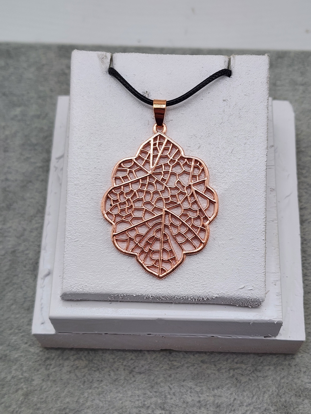 Rose Gold Tone Filigree Leaf Pendant Necklace - Women Jewelry